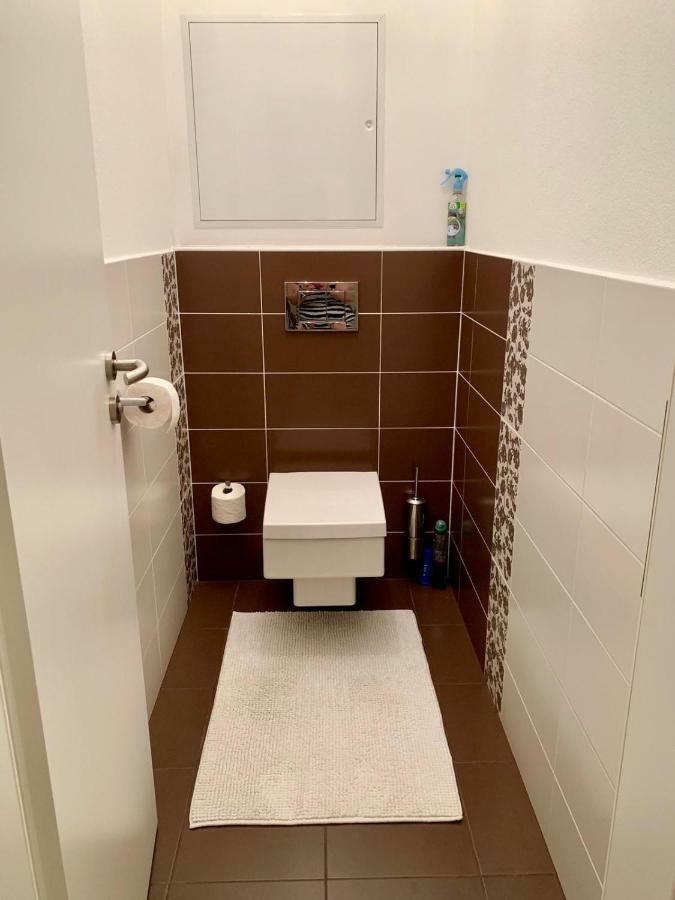 Appartement Cozy, Beautiful View, Parking, 1 Stop By Train To Old Town *