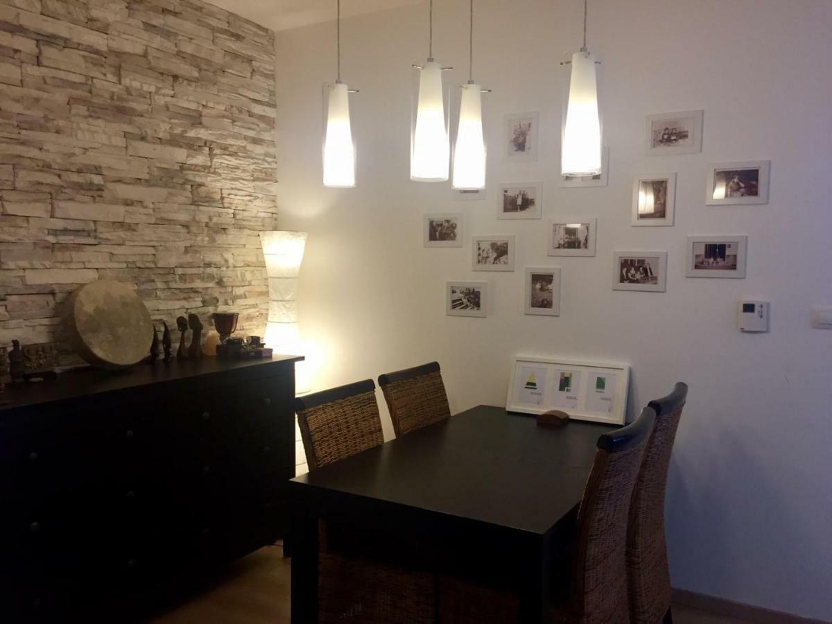 Cozy, Beautiful View, Parking, 1 Stop By Train To Old Town Appartement Bratislava